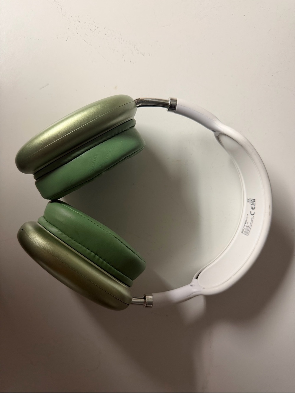 Wireless Over-Ear Headphones in Green